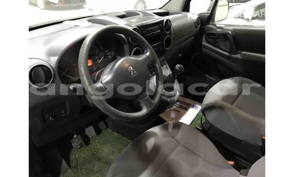Comprar Importar Peugeot Partner Branco Carro em Import - Dubai em Bengo Province Comprar Importar Peugeot Partner Branco Carro em Import - Dubai em Bengo Province
