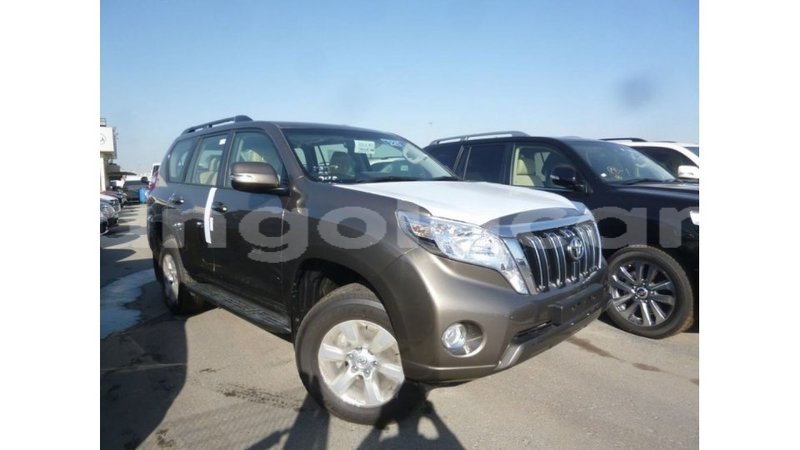 Big with watermark toyota prado bengo province import dubai 6745