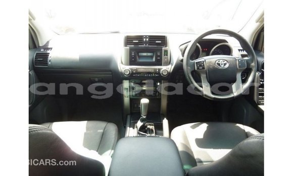 Comprar Importar Toyota Prado Branco Carro em Import - Dubai em Bengo Province Comprar Importar Toyota Prado Branco Carro em Import - Dubai em Bengo Province