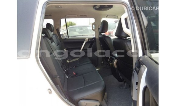 Comprar Importar Toyota Prado Branco Carro em Import - Dubai em Bengo Province Comprar Importar Toyota Prado Branco Carro em Import - Dubai em Bengo Province