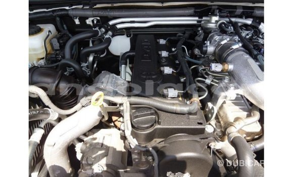 Comprar Importar Toyota Prado Branco Carro em Import - Dubai em Bengo Province Comprar Importar Toyota Prado Branco Carro em Import - Dubai em Bengo Province