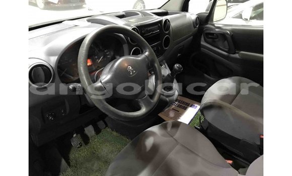 Comprar Importar Peugeot Partner Branco Carro em Import - Dubai em Bengo Province Comprar Importar Peugeot Partner Branco Carro em Import - Dubai em Bengo Province