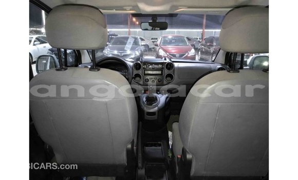 Comprar Importar Peugeot Partner Branco Carro em Import - Dubai em Bengo Province Comprar Importar Peugeot Partner Branco Carro em Import - Dubai em Bengo Province