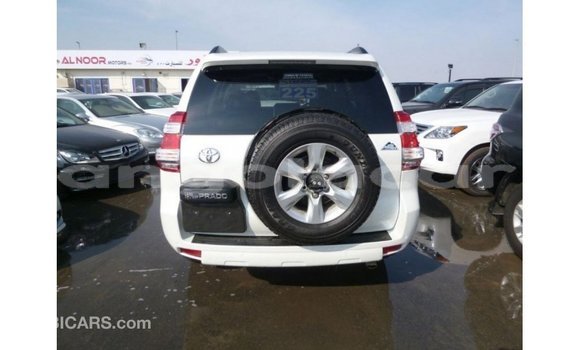 Comprar Importar Toyota Prado Branco Carro em Import - Dubai em Bengo Province Comprar Importar Toyota Prado Branco Carro em Import - Dubai em Bengo Province