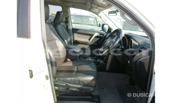 Comprar Importar Toyota Prado Branco Carro em Import - Dubai em Bengo Province Comprar Importar Toyota Prado Branco Carro em Import - Dubai em Bengo Province