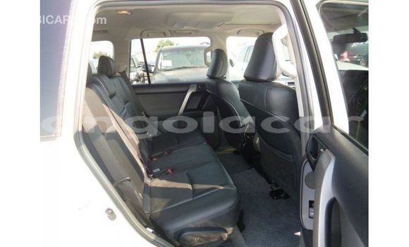 Comprar Importar Toyota Prado Branco Carro em Import - Dubai em Bengo Province Comprar Importar Toyota Prado Branco Carro em Import - Dubai em Bengo Province