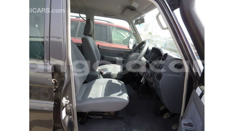 Big with watermark toyota land cruiser bengo province import dubai 6751