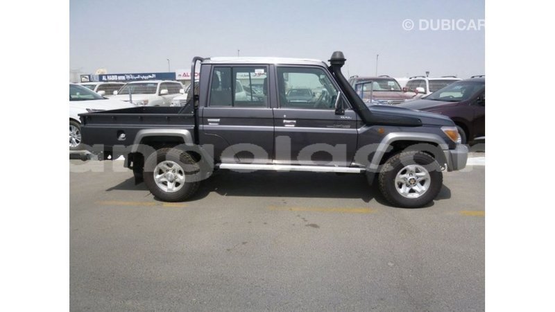 Big with watermark toyota land cruiser bengo province import dubai 6751