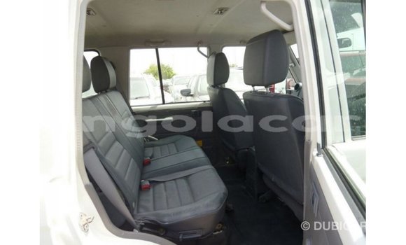 Comprar Importar Toyota Land Cruiser Branco Carro em Import - Dubai em Bengo Province Comprar Importar Toyota Land Cruiser Branco Carro em Import - Dubai em Bengo Province
