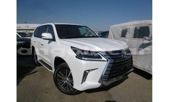 Comprar Importar Lexus LX Branco Carro em Import - Dubai em Bengo Province Comprar Importar Lexus LX Branco Carro em Import - Dubai em Bengo Province
