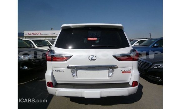Comprar Importar Lexus LX Branco Carro em Import - Dubai em Bengo Province Comprar Importar Lexus LX Branco Carro em Import - Dubai em Bengo Province
