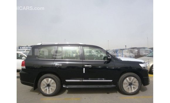 Acheter Import Voiture Toyota Land Cruiser Noir à Import - Dubai, Province de Bengo Acheter Import Voiture Toyota Land Cruiser Noir à Import - Dubai, Province de Bengo
