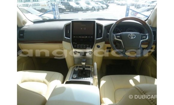 Comprar Importar Toyota Land Cruiser Marrom Carro em Import - Dubai em Bengo Province Comprar Importar Toyota Land Cruiser Marrom Carro em Import - Dubai em Bengo Province