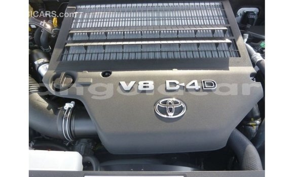 Comprar Importar Toyota Land Cruiser Marrom Carro em Import - Dubai em Bengo Province Comprar Importar Toyota Land Cruiser Marrom Carro em Import - Dubai em Bengo Province