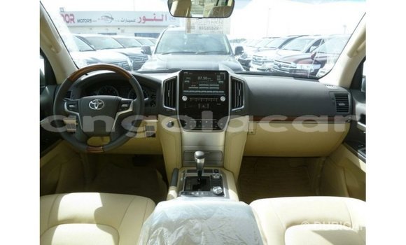 Comprar Importar Toyota Land Cruiser Branco Carro em Import - Dubai em Bengo Province Comprar Importar Toyota Land Cruiser Branco Carro em Import - Dubai em Bengo Province