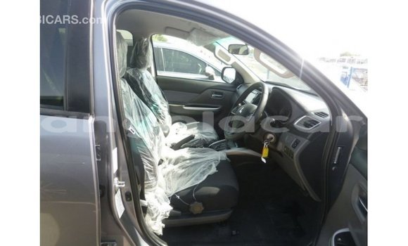 Comprar Importar Mitsubishi i Outro Carro em Import - Dubai em Bengo Province Comprar Importar Mitsubishi i Outro Carro em Import - Dubai em Bengo Province