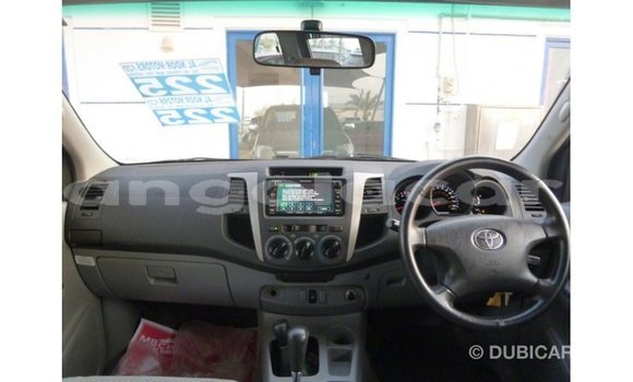 Comprar Importar Toyota Hilux Preto Carro em Import - Dubai em Bengo Province Comprar Importar Toyota Hilux Preto Carro em Import - Dubai em Bengo Province