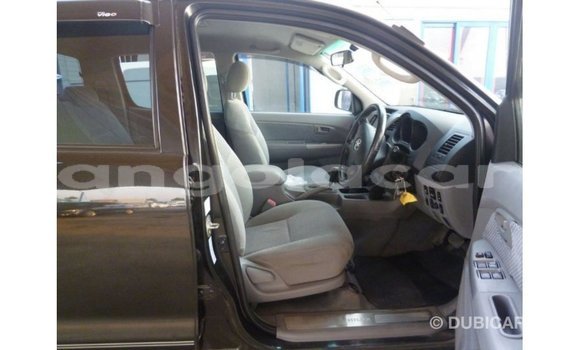 Comprar Importar Toyota Hilux Preto Carro em Import - Dubai em Bengo Province Comprar Importar Toyota Hilux Preto Carro em Import - Dubai em Bengo Province