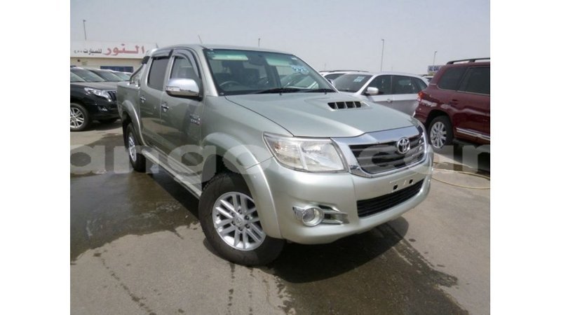 Big with watermark toyota hilux bengo province import dubai 6777