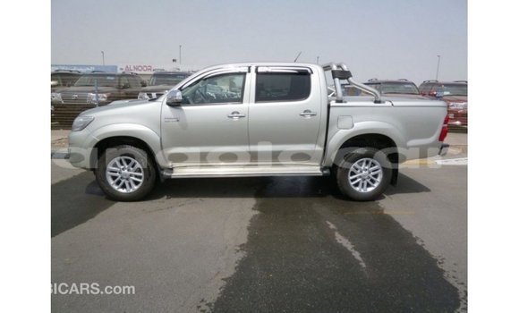 Comprar Importar Toyota Hilux Outro Carro em Import - Dubai em Bengo Province Comprar Importar Toyota Hilux Outro Carro em Import - Dubai em Bengo Province