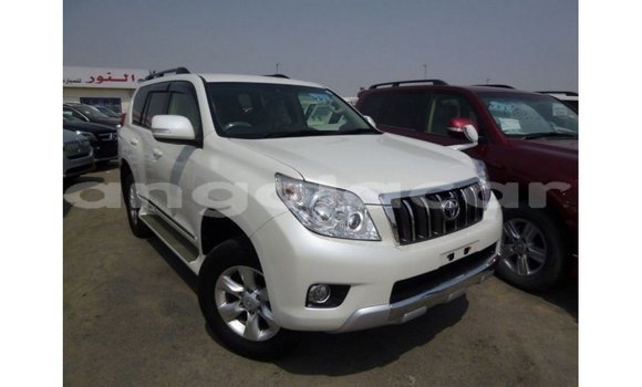 Comprar Importar Toyota Prado Branco Carro em Import - Dubai em Bengo Province Comprar Importar Toyota Prado Branco Carro em Import - Dubai em Bengo Province