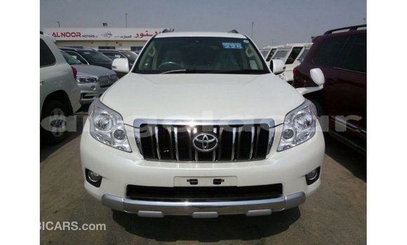Comprar Importar Toyota Prado Branco Carro em Import - Dubai em Bengo Province Comprar Importar Toyota Prado Branco Carro em Import - Dubai em Bengo Province