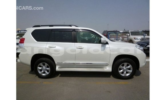 Comprar Importar Toyota Prado Branco Carro em Import - Dubai em Bengo Province Comprar Importar Toyota Prado Branco Carro em Import - Dubai em Bengo Province