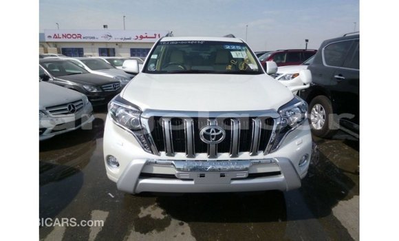Comprar Importar Toyota Prado Branco Carro em Import - Dubai em Bengo Province Comprar Importar Toyota Prado Branco Carro em Import - Dubai em Bengo Province
