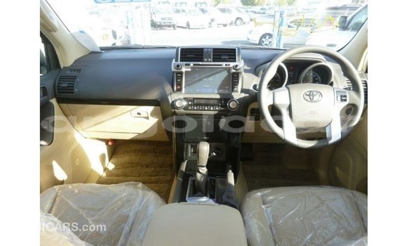 Comprar Importar Toyota Prado Branco Carro em Import - Dubai em Bengo Province Comprar Importar Toyota Prado Branco Carro em Import - Dubai em Bengo Province