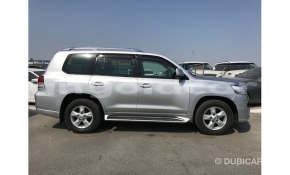 Comprar Importar Toyota Land Cruiser Outro Carro em Import - Dubai em Bengo Province Comprar Importar Toyota Land Cruiser Outro Carro em Import - Dubai em Bengo Province
