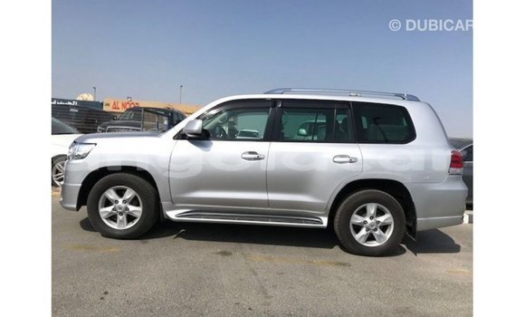 Comprar Importar Toyota Land Cruiser Outro Carro em Import - Dubai em Bengo Province Comprar Importar Toyota Land Cruiser Outro Carro em Import - Dubai em Bengo Province