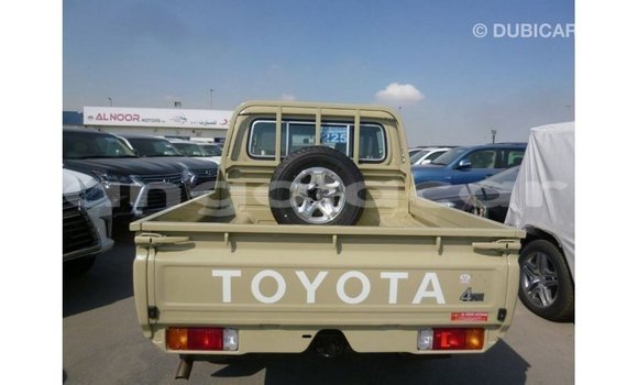 Comprar Importar Toyota Land Cruiser Bege Carro em Import - Dubai em Bengo Province Comprar Importar Toyota Land Cruiser Bege Carro em Import - Dubai em Bengo Province
