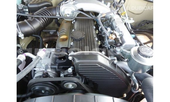 Comprar Importar Toyota Land Cruiser Bege Carro em Import - Dubai em Bengo Province Comprar Importar Toyota Land Cruiser Bege Carro em Import - Dubai em Bengo Province