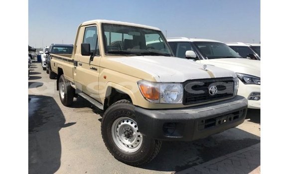 Comprar Importar Toyota Land Cruiser Bege Carro em Import - Dubai em Bengo Province Comprar Importar Toyota Land Cruiser Bege Carro em Import - Dubai em Bengo Province