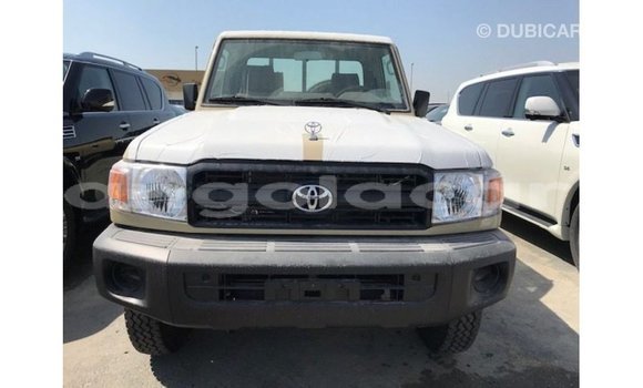 Comprar Importar Toyota Land Cruiser Bege Carro em Import - Dubai em Bengo Province Comprar Importar Toyota Land Cruiser Bege Carro em Import - Dubai em Bengo Province