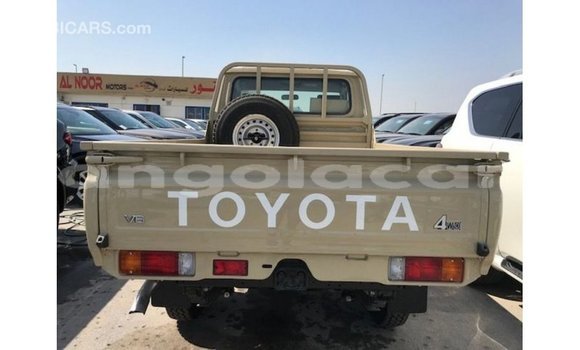 Comprar Importar Toyota Land Cruiser Bege Carro em Import - Dubai em Bengo Province Comprar Importar Toyota Land Cruiser Bege Carro em Import - Dubai em Bengo Province