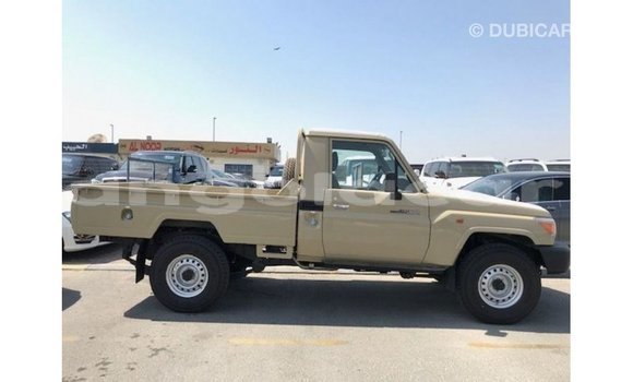 Comprar Importar Toyota Land Cruiser Bege Carro em Import - Dubai em Bengo Province Comprar Importar Toyota Land Cruiser Bege Carro em Import - Dubai em Bengo Province