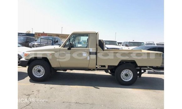 Comprar Importar Toyota Land Cruiser Bege Carro em Import - Dubai em Bengo Province Comprar Importar Toyota Land Cruiser Bege Carro em Import - Dubai em Bengo Province