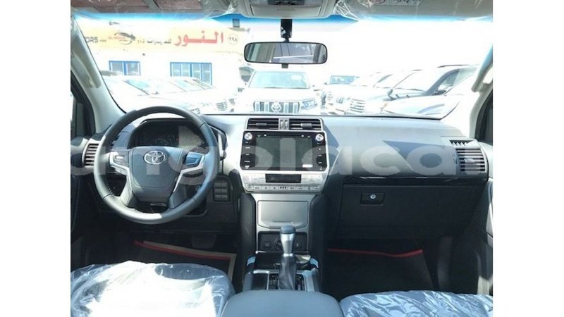 Big with watermark toyota prado bengo province import dubai 6805