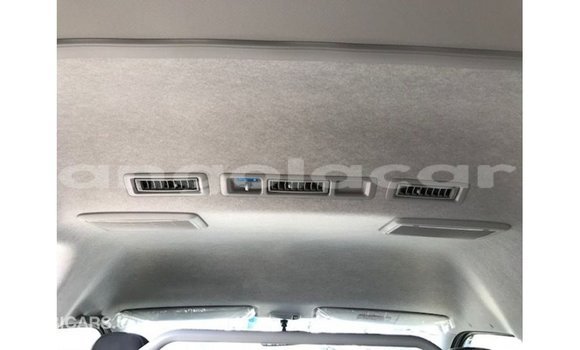 Comprar Importar Toyota Hiace Branco Carro em Import - Dubai em Bengo Province Comprar Importar Toyota Hiace Branco Carro em Import - Dubai em Bengo Province