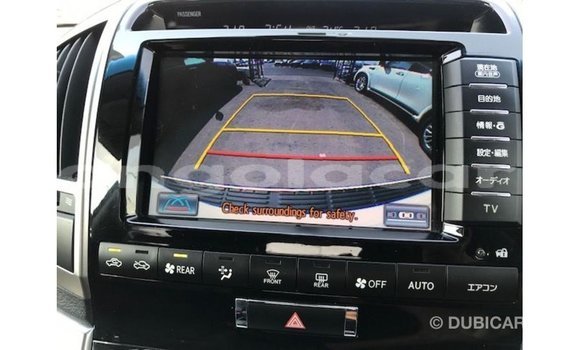 Acheter Import Voiture Toyota Land Cruiser Blanc à Import - Dubai, Province de Bengo Acheter Import Voiture Toyota Land Cruiser Blanc à Import - Dubai, Province de Bengo