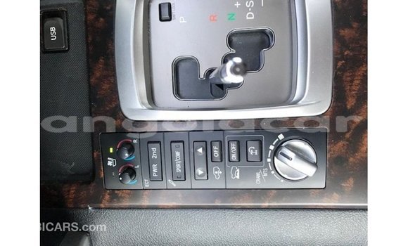 Acheter Import Voiture Toyota Land Cruiser Blanc à Import - Dubai, Province de Bengo Acheter Import Voiture Toyota Land Cruiser Blanc à Import - Dubai, Province de Bengo