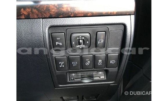 Acheter Import Voiture Toyota Land Cruiser Blanc à Import - Dubai, Province de Bengo Acheter Import Voiture Toyota Land Cruiser Blanc à Import - Dubai, Province de Bengo