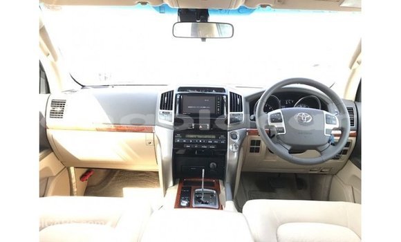 Comprar Importar Toyota Land Cruiser Preto Carro em Import - Dubai em Bengo Province Comprar Importar Toyota Land Cruiser Preto Carro em Import - Dubai em Bengo Province
