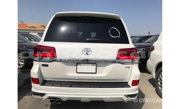 Comprar Importar Toyota Land Cruiser Branco Carro em Import - Dubai em Bengo Province Comprar Importar Toyota Land Cruiser Branco Carro em Import - Dubai em Bengo Province