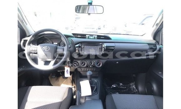 Comprar Importar Toyota Hilux Outro Carro em Import - Dubai em Bengo Province Comprar Importar Toyota Hilux Outro Carro em Import - Dubai em Bengo Province