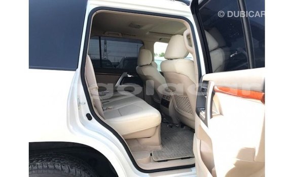 Acheter Import Voiture Toyota Land Cruiser Blanc à Import - Dubai, Province de Bengo Acheter Import Voiture Toyota Land Cruiser Blanc à Import - Dubai, Province de Bengo