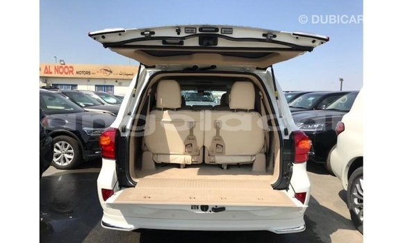 Acheter Import Voiture Toyota Land Cruiser Blanc à Import - Dubai, Province de Bengo Acheter Import Voiture Toyota Land Cruiser Blanc à Import - Dubai, Province de Bengo