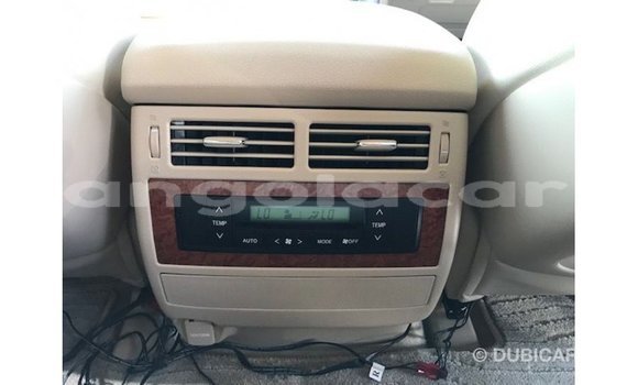 Acheter Import Voiture Toyota Land Cruiser Blanc à Import - Dubai, Province de Bengo Acheter Import Voiture Toyota Land Cruiser Blanc à Import - Dubai, Province de Bengo