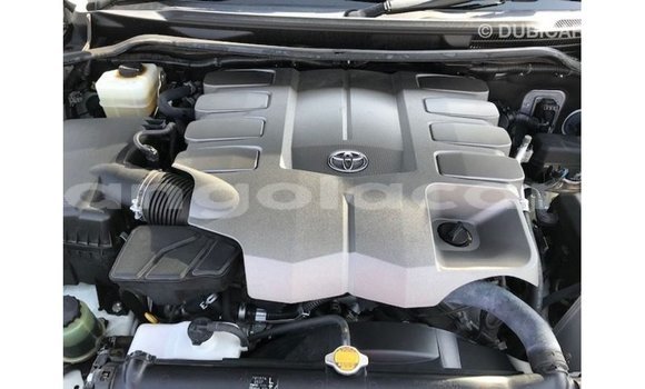 Acheter Import Voiture Toyota Land Cruiser Blanc à Import - Dubai, Province de Bengo Acheter Import Voiture Toyota Land Cruiser Blanc à Import - Dubai, Province de Bengo
